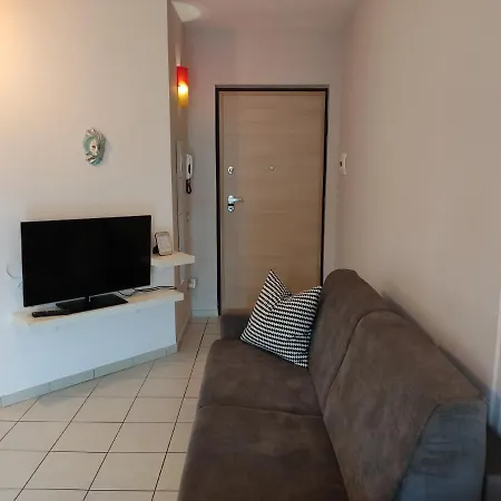 Lillananna Reload Διαμέρισμα *